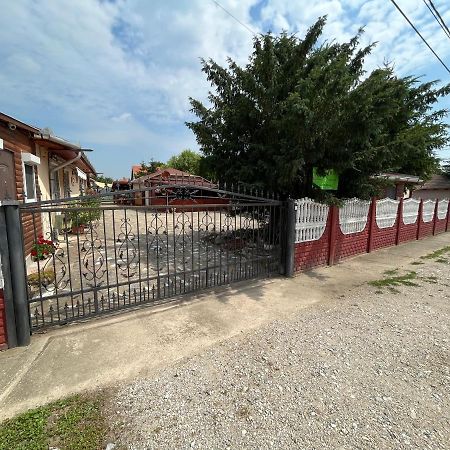 Tiszavirag Apartman Tiszakeszi 외부 사진