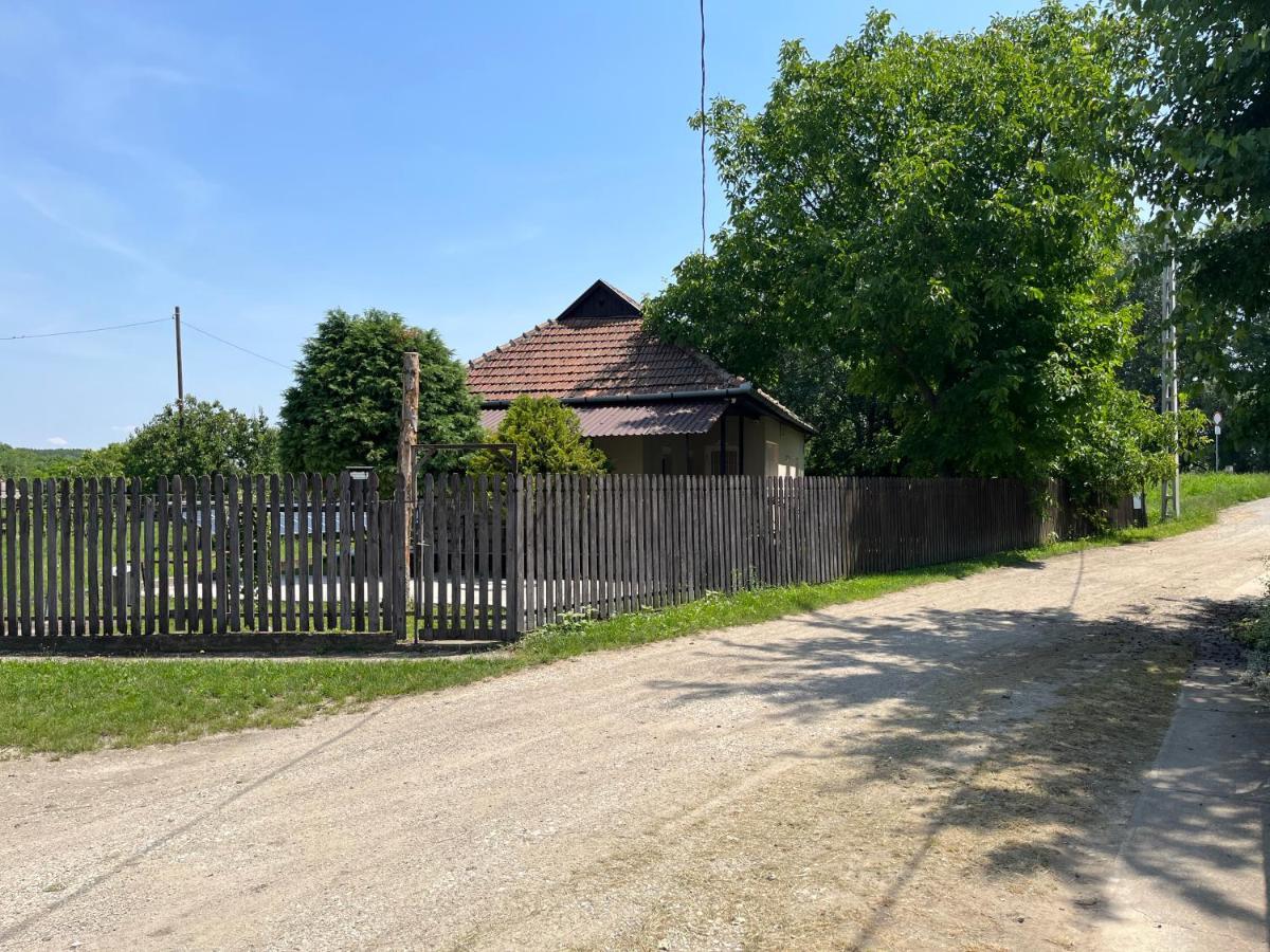 Tiszavirag Apartman Tiszakeszi 외부 사진