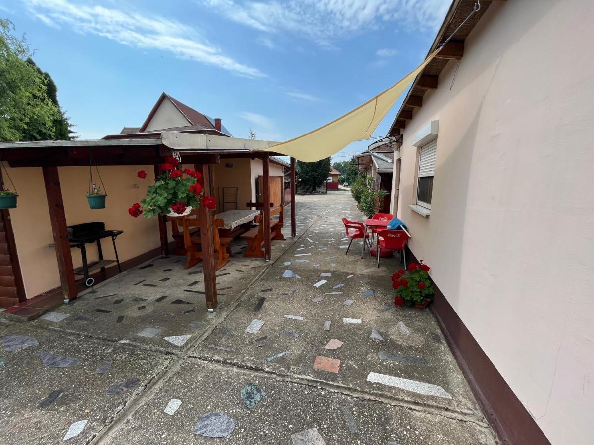 Tiszavirag Apartman Tiszakeszi 외부 사진